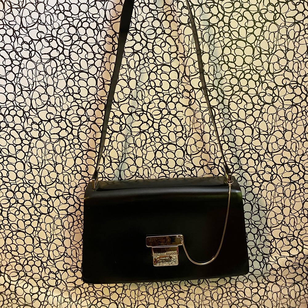 Gucci Shoulder Bag - Picture 9 of 15